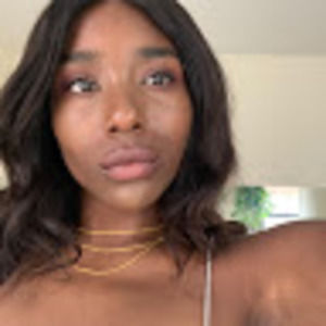 Meet your Posher, Shaina